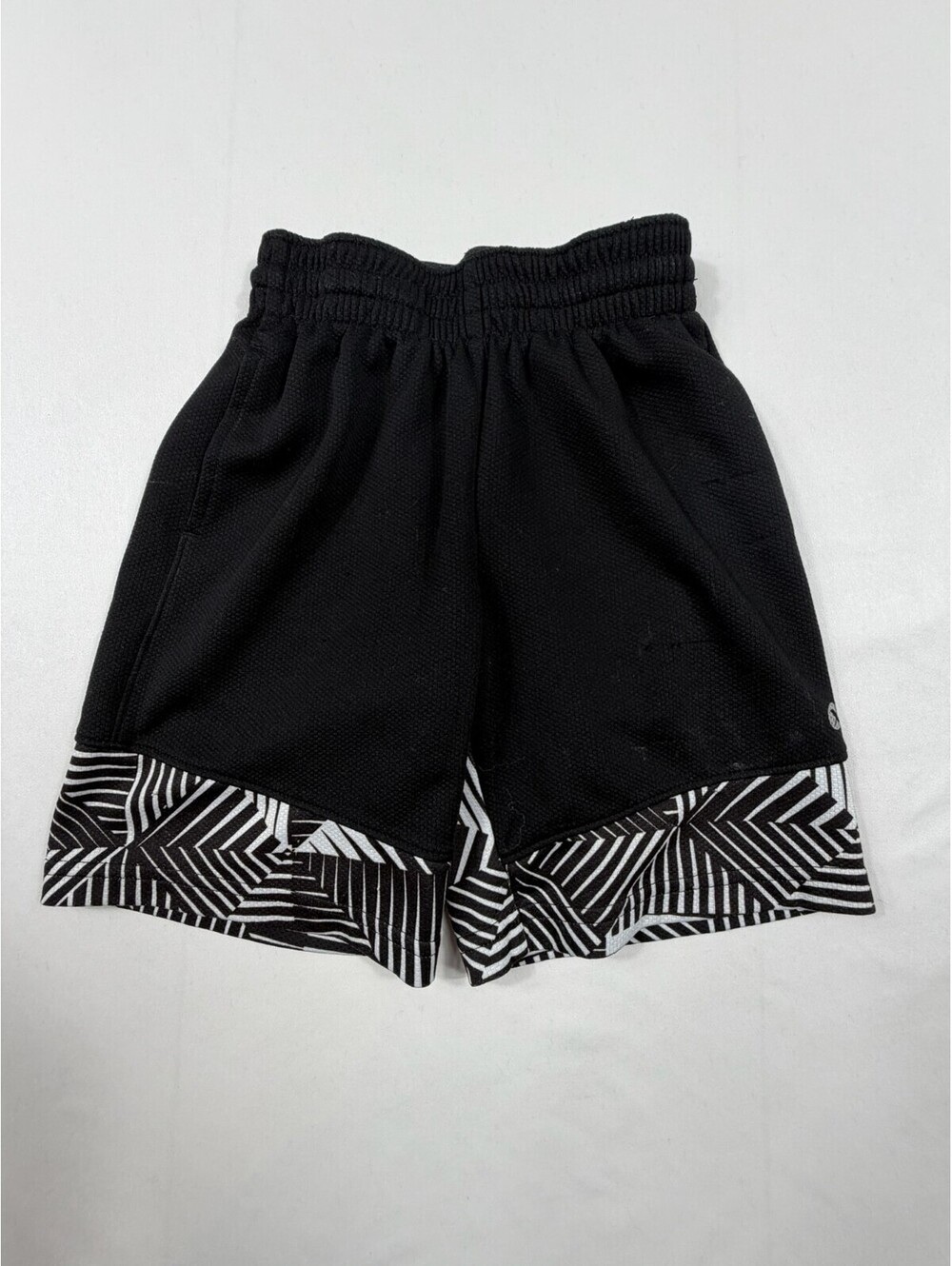 Xersion Boys Black Athletic Shorts with Geometric Pattern Size 5
